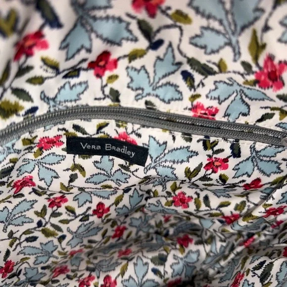 vera Bradley Gray Quilted Floral Women's Bag - Picture 9 of 14